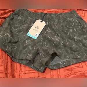 Prana Olive Camouflage Shorts Womens Size 2 NEW with Tags